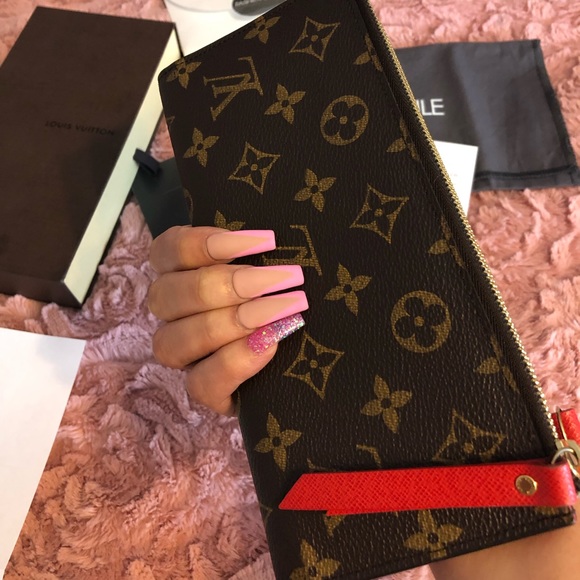 🚫SOLD🚫 Adele Louis Vuitton Wallet - Picture 5 of 8
